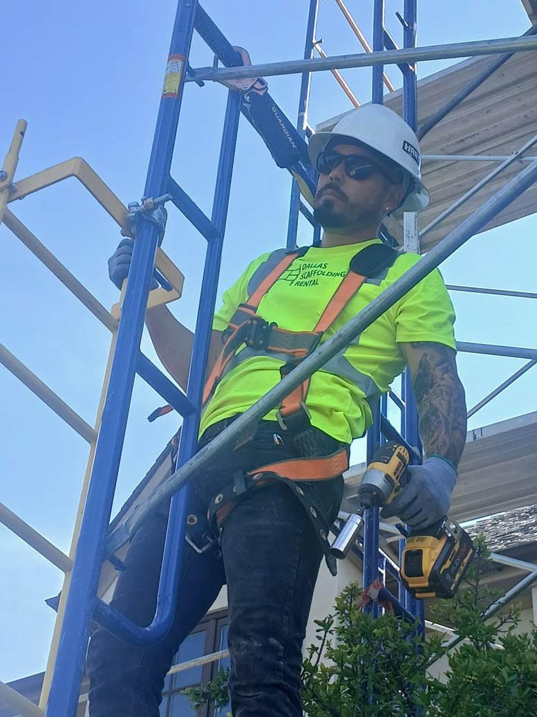 Dallas Scaffolding Rental crew and equipment