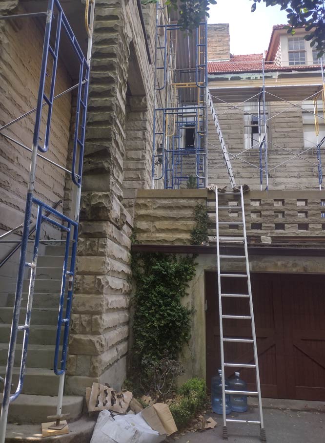 Roofer fall-protection scaffolding 27