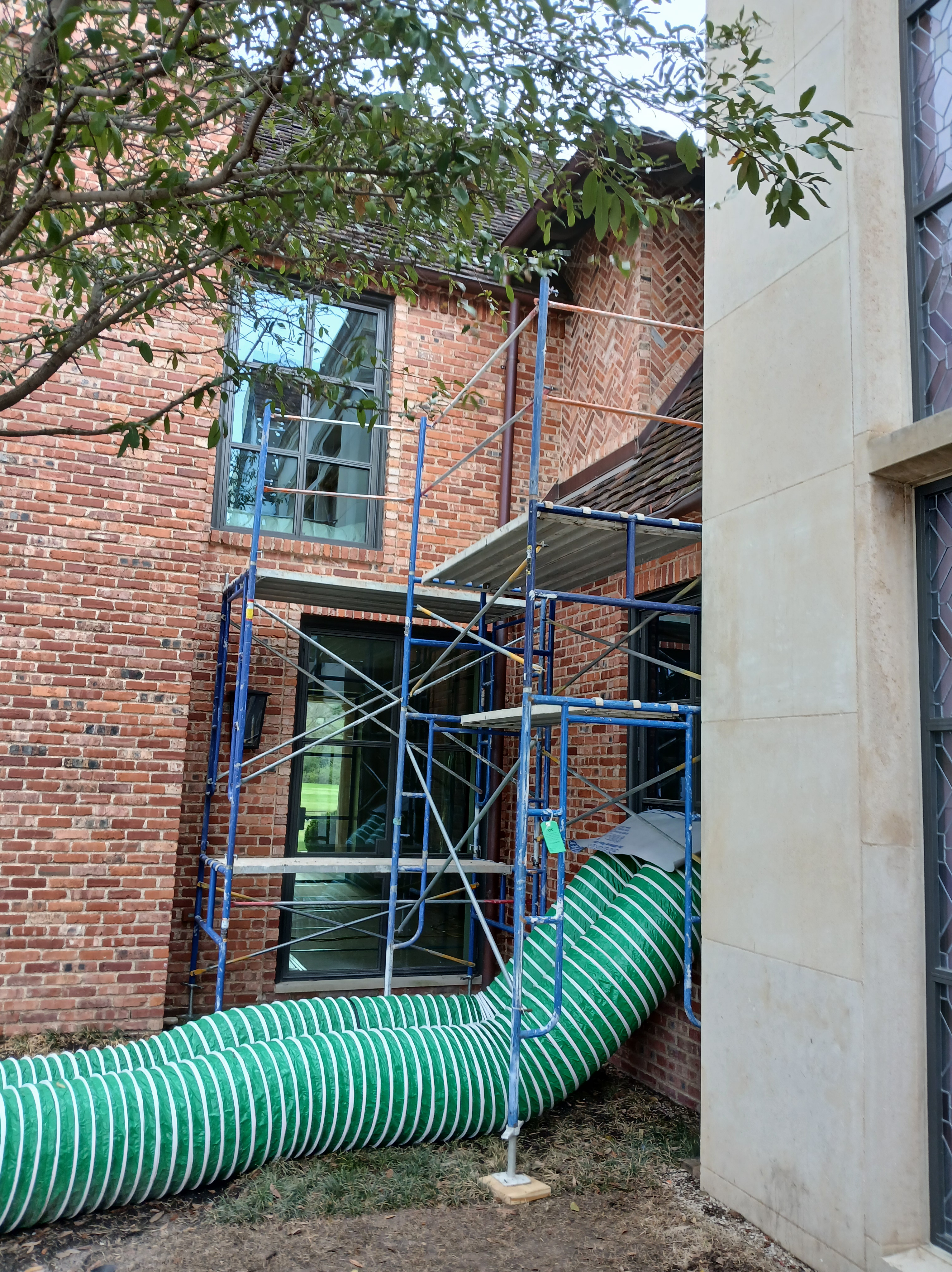 Residential scaffolding project 28