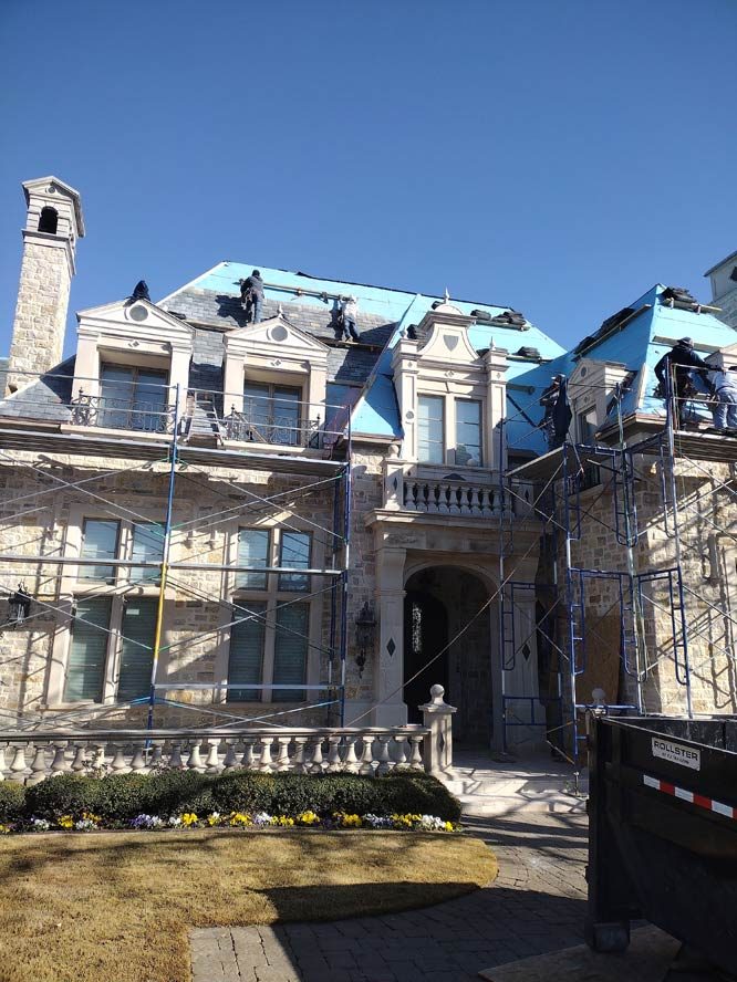 Roofer fall-protection scaffolding 3